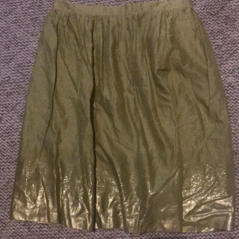Full skirt